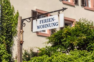 Foto: Schild Ferienwohnung